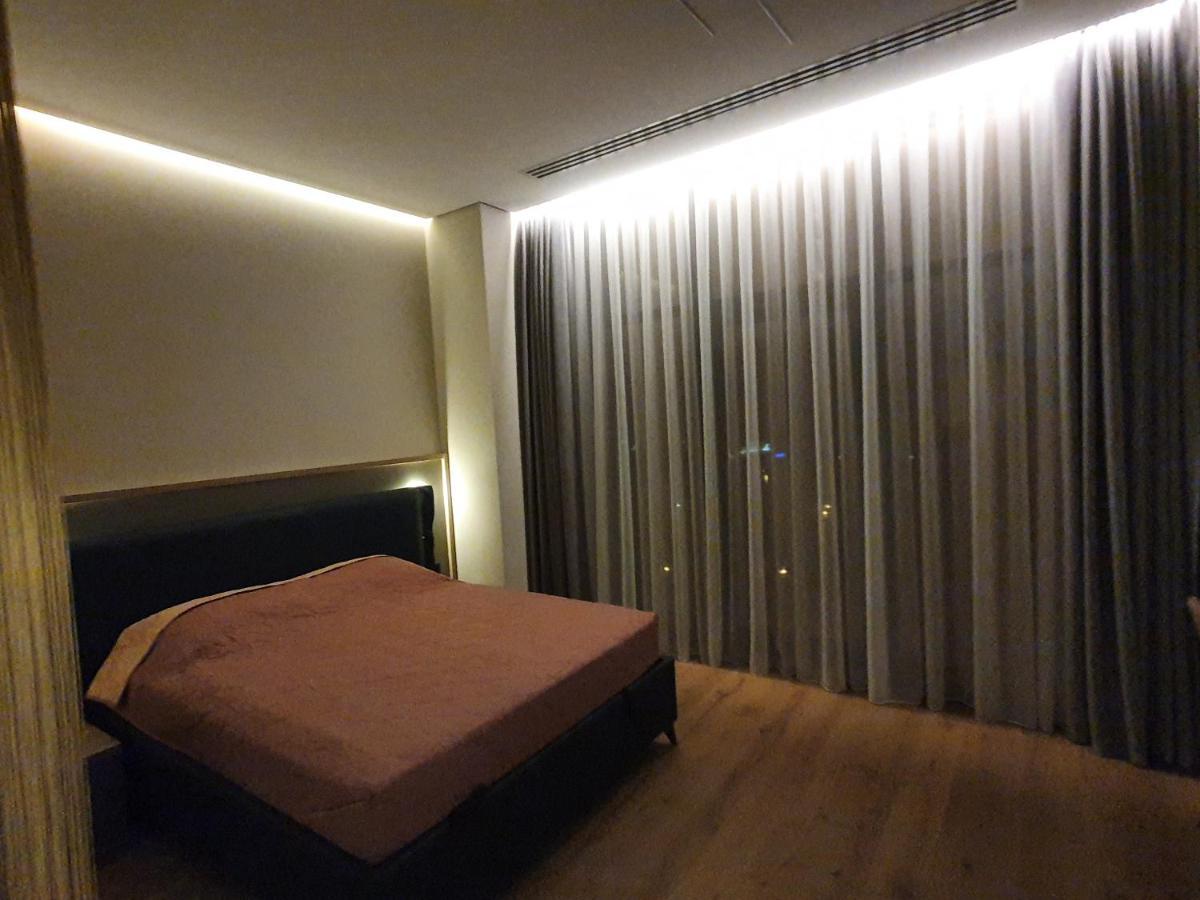 Sea Breeze Apartment Baku Bagian luar foto